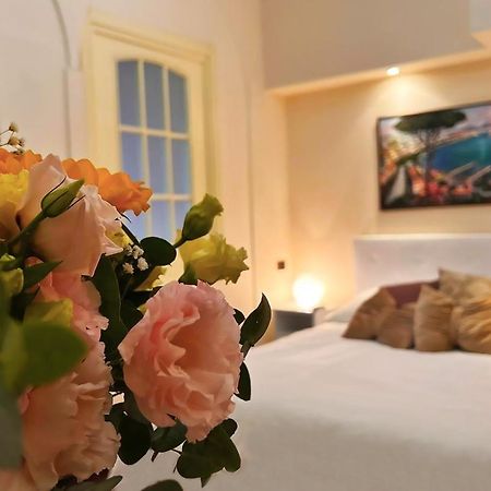 Apartament Domus Elena - Plebiscito Neapol Zewnętrze zdjęcie